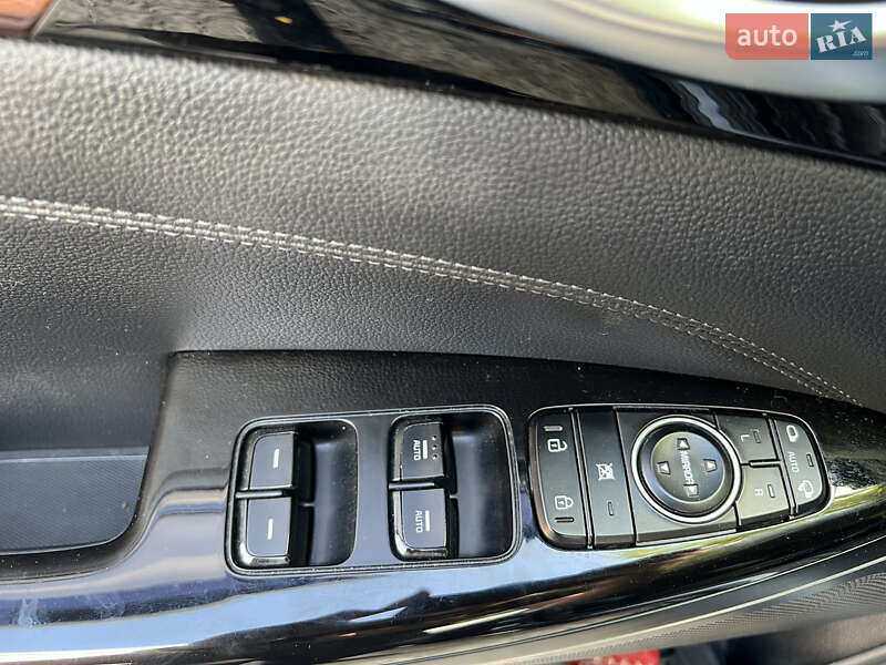 Седан Kia K7 2017 в Киеве