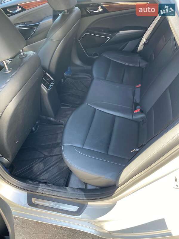 Седан Kia K7 2016 в Білій Церкві