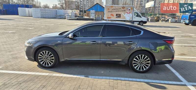 Седан Kia K7 2016 в Броварах