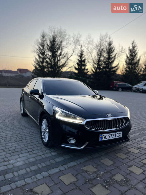 Седан Kia K7 2016 в Гусятині