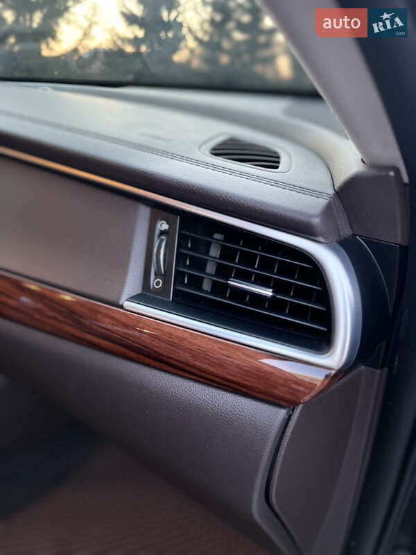 Седан Kia K7 2016 в Гусятині