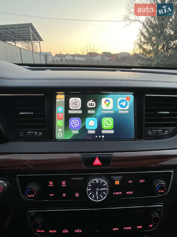 Седан Kia K7 2016 в Гусятині