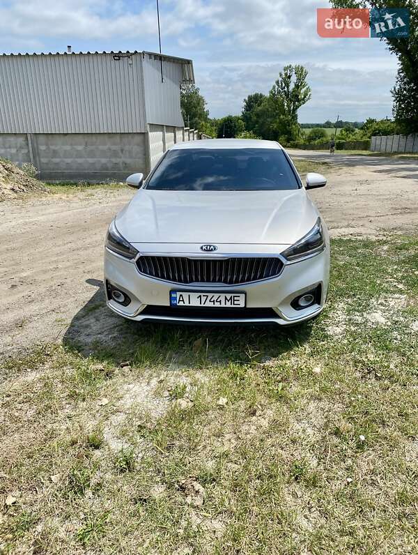 Седан Kia K7 2016 в Білій Церкві
