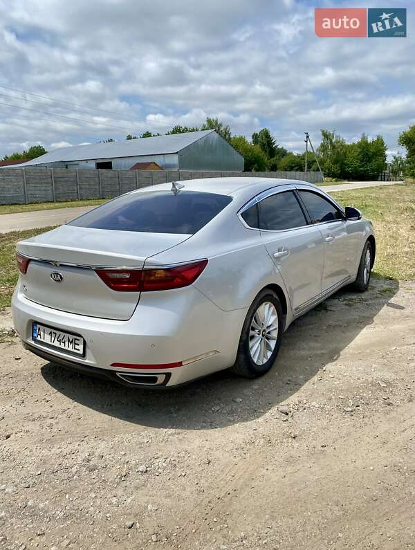 Седан Kia K7 2016 в Білій Церкві