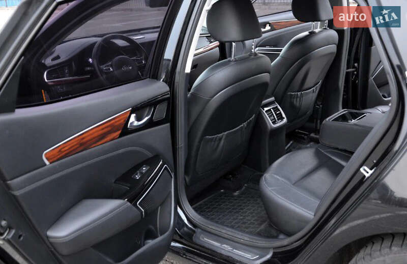 Седан Kia K7 2017 в Киеве