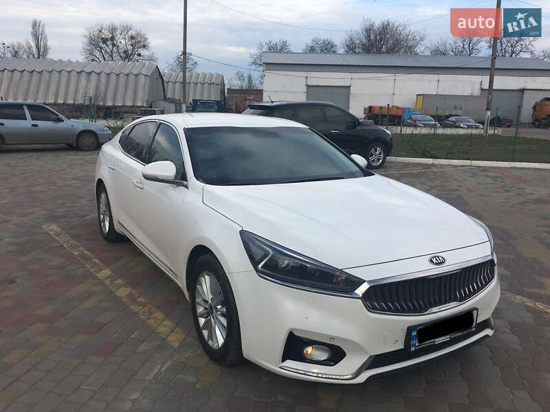 Седан Kia K7 2018 в 