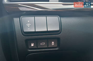 Седан Kia K7 2018 в 