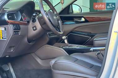 Седан Kia K7 2017 в 