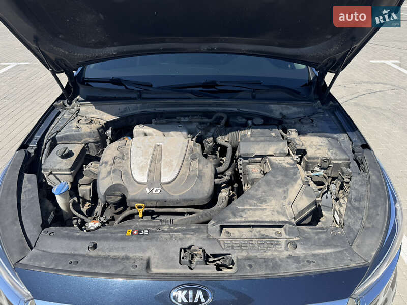 Седан Kia K7 2017 в Одессе