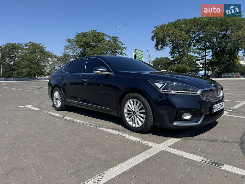 Седан Kia K7 2017 в Одессе