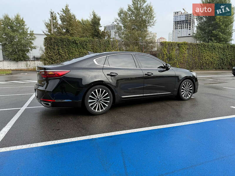 Седан Kia K7 2017 в Киеве