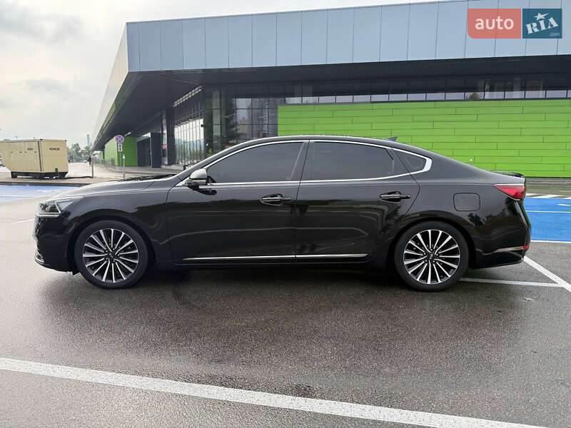 Седан Kia K7 2017 в Киеве