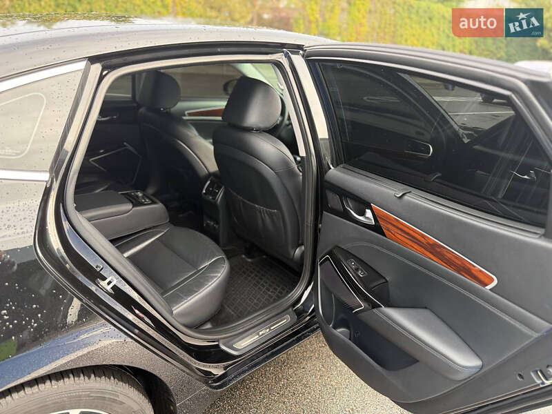 Седан Kia K7 2017 в Киеве