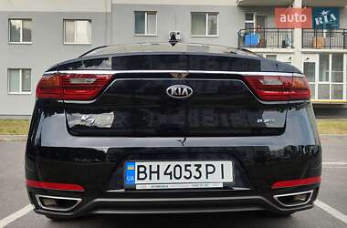 Седан Kia K7 2017 в 