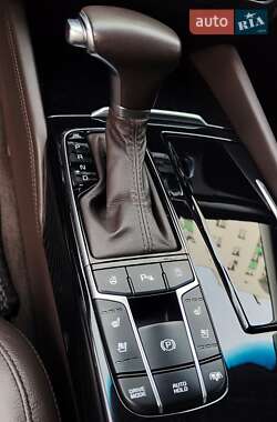 Седан Kia K7 2017 в 