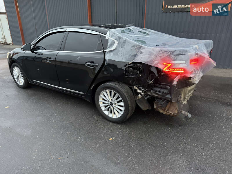 Седан Kia K7 2016 в Одессе