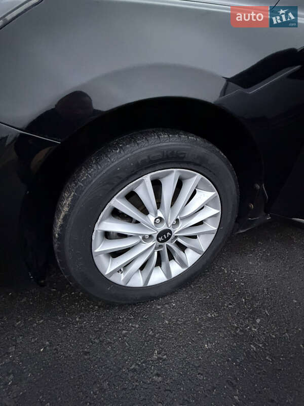 Седан Kia K7 2016 в Одессе