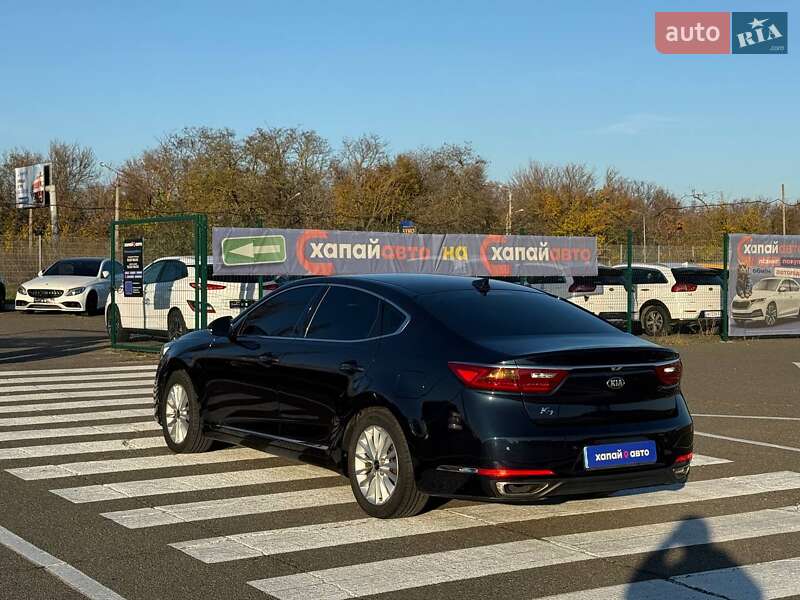 Седан Kia K7 2017 в Одессе