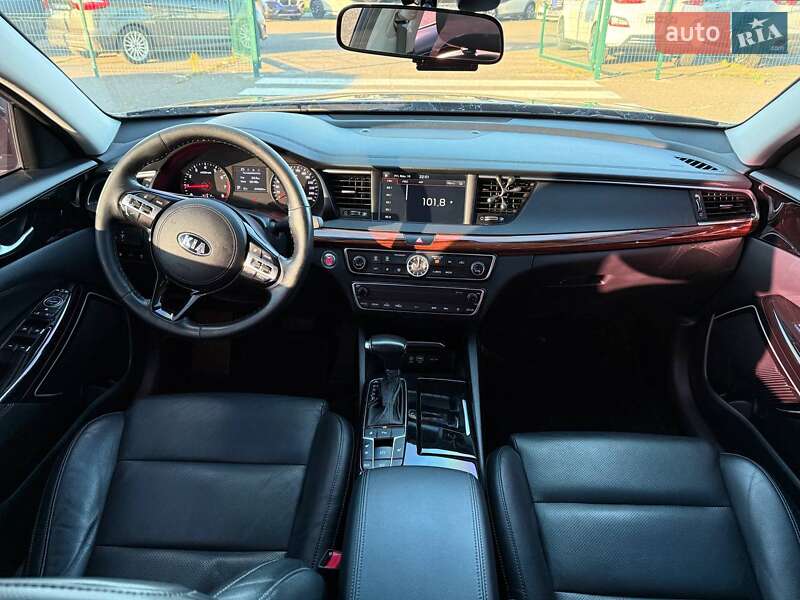 Седан Kia K7 2017 в Одессе