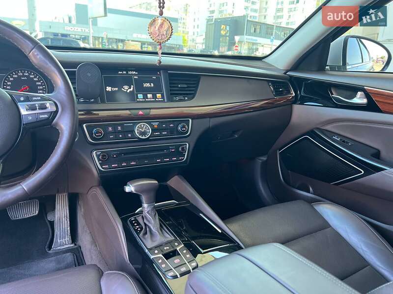 Седан Kia K7 2017 в Одессе