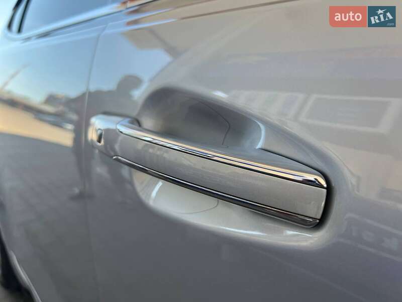 Седан Kia K7 2017 в Одессе