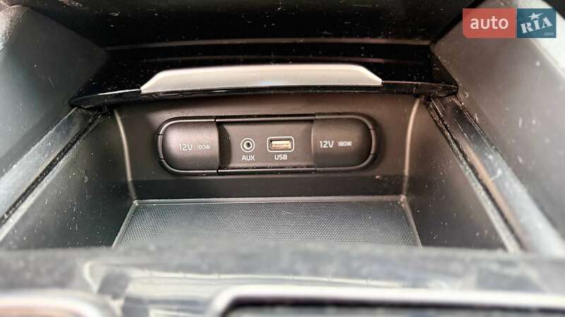 Седан Kia K7 2017 в Одессе