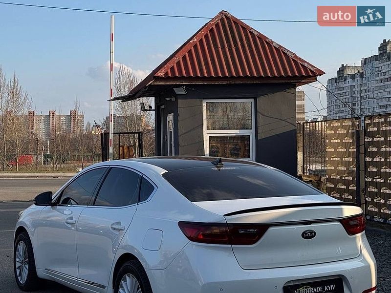 Седан Kia K7 2016 в Киеве