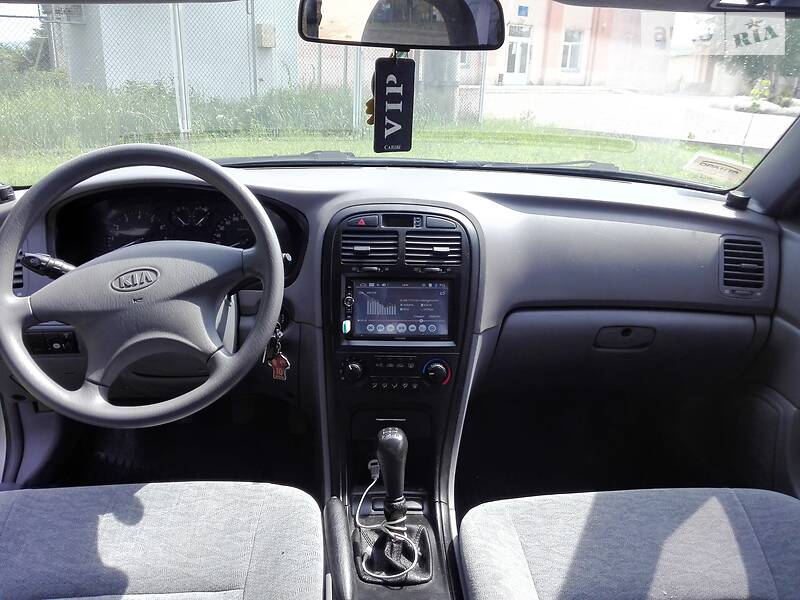Седан Kia Magentis 2004 в Черновцах