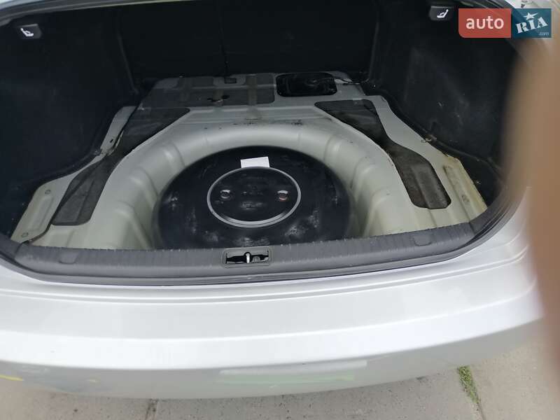 Седан Kia Magentis 2007 в Києві