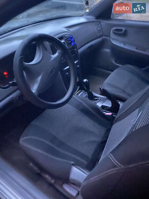 Седан Kia Magentis 2003 в Изяславе