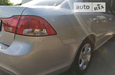 Седан Kia Magentis 2009 в 