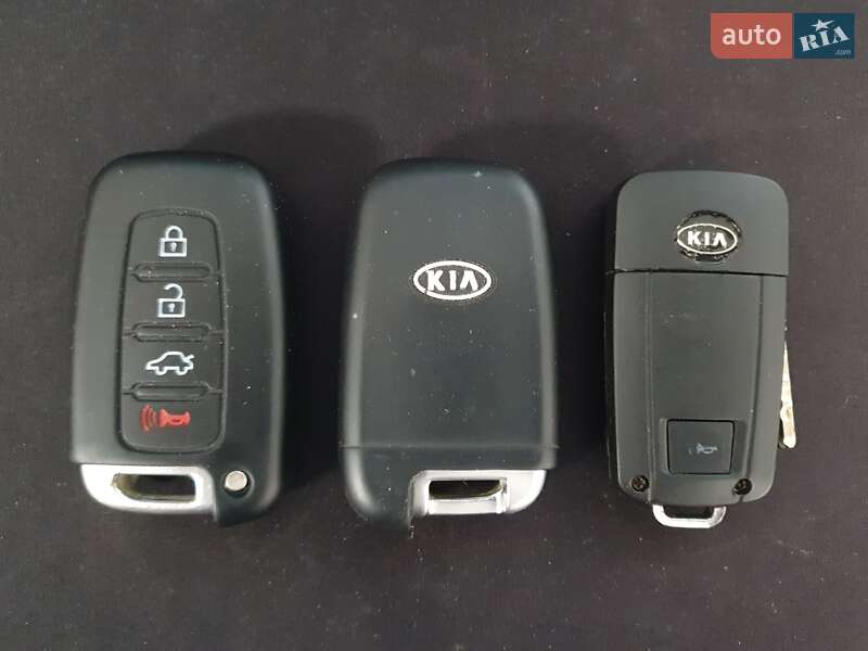 Седан Kia Magentis 2008 в Львове