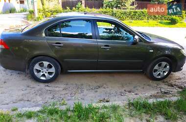 Седан Kia Magentis 2008 в Львові