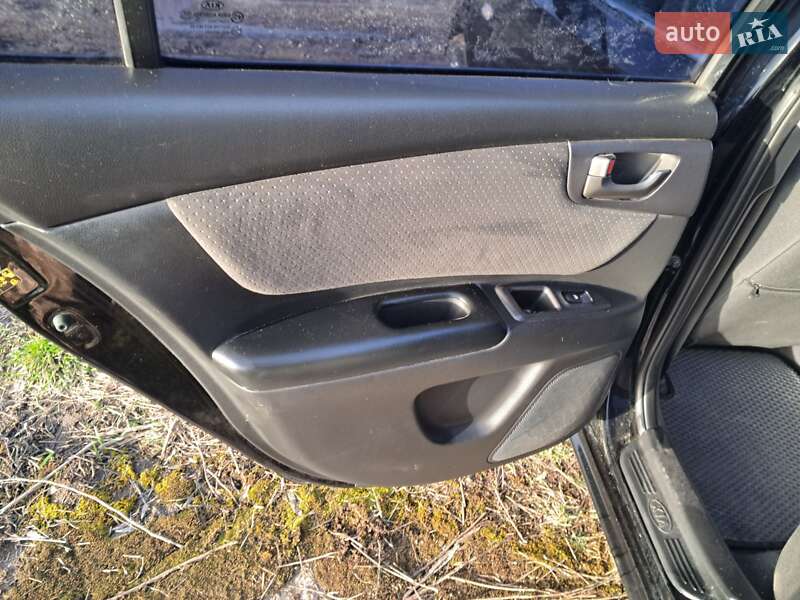Седан Kia Magentis 2008 в Львове