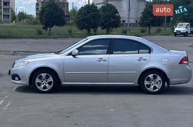Седан Kia Magentis 2009 в 