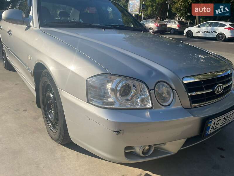 Седан Kia Magentis 2006 в Днепре