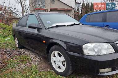 Седан Kia Magentis 2001 в Кременці