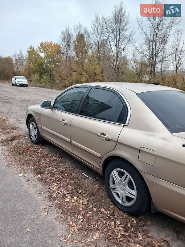 Седан Kia Magentis 2001 в Києві