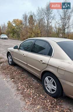 Седан Kia Magentis 2001 в 
