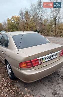 Седан Kia Magentis 2001 в 