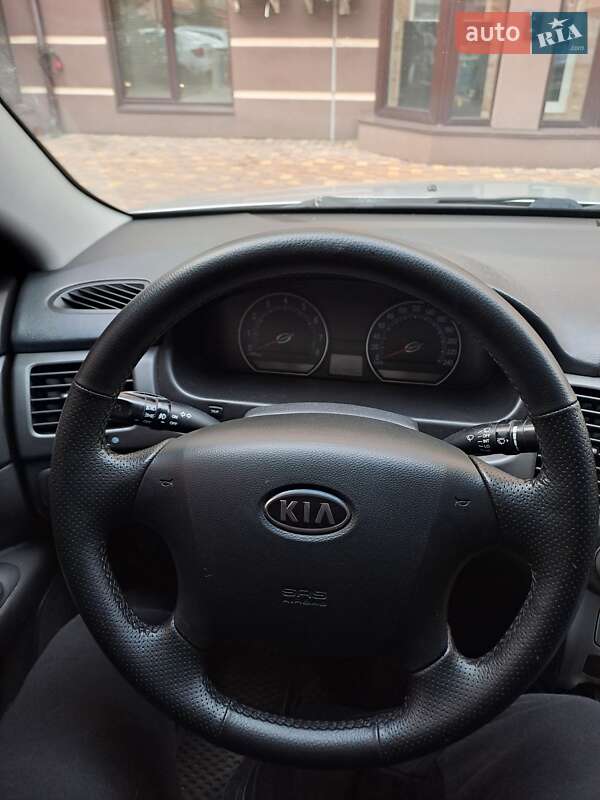 Седан Kia Magentis 2007 в Києві