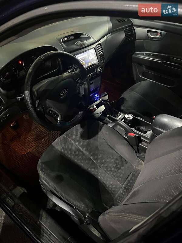 Седан Kia Magentis 2007 в Києві