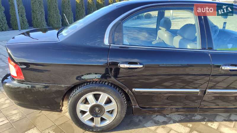 Седан Kia Magentis 2003 в Львові