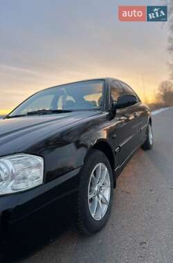 Седан Kia Magentis 2004 в 