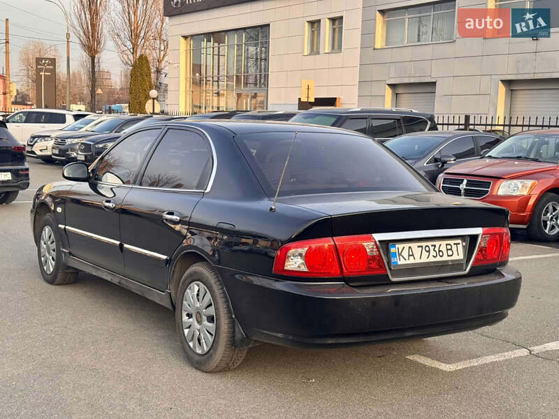 Седан Kia Magentis 2004 в Києві