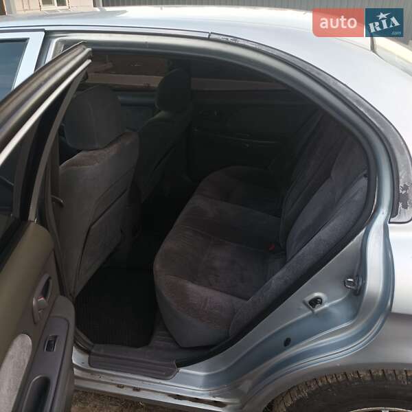 Седан Kia Magentis 2001 в Микуличах