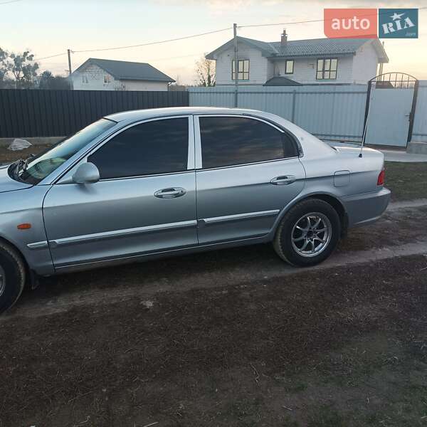 Седан Kia Magentis 2001 в Микуличах