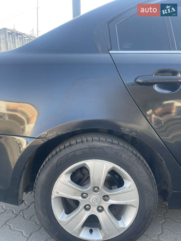 Седан Kia Magentis 2008 в Ужгороді