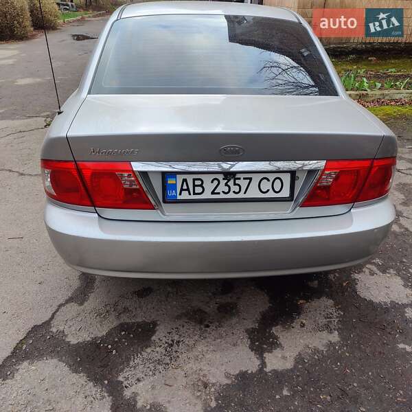 Седан Kia Magentis 2003 в Могилев-Подольске