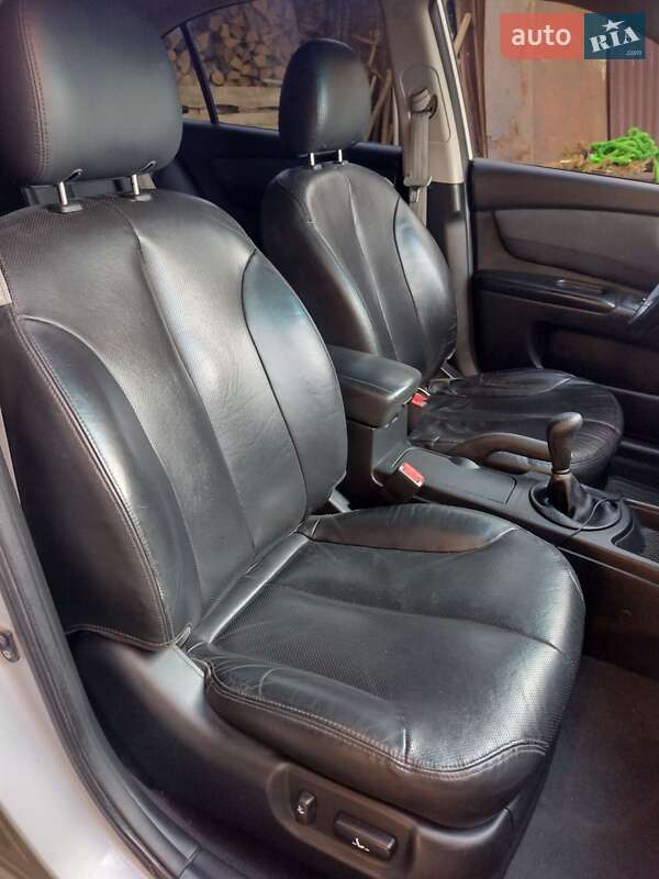 Седан Kia Magentis 2008 в Львове